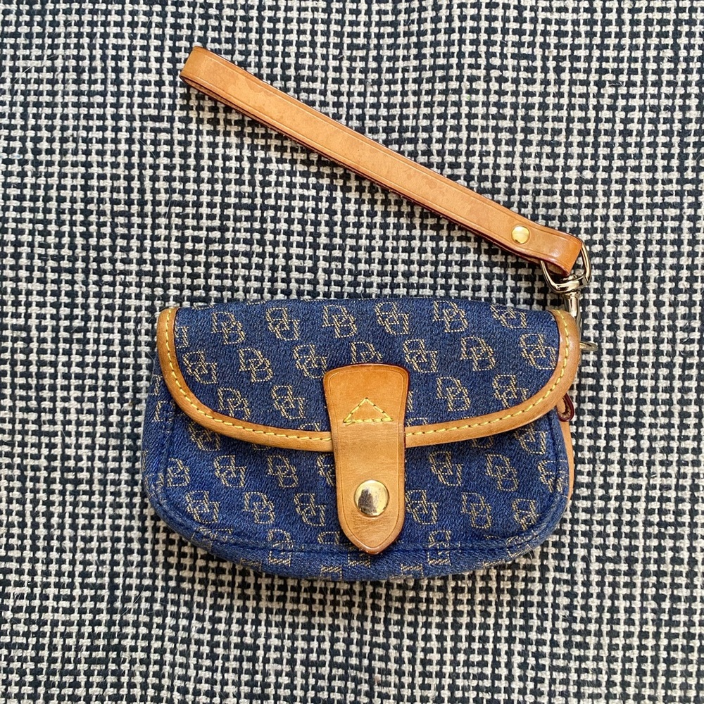 Dooney & Bourke mini coin bag